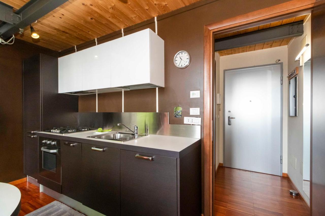 Dora Riverside Modern Apartment With Private Parking Turin Exterior foto